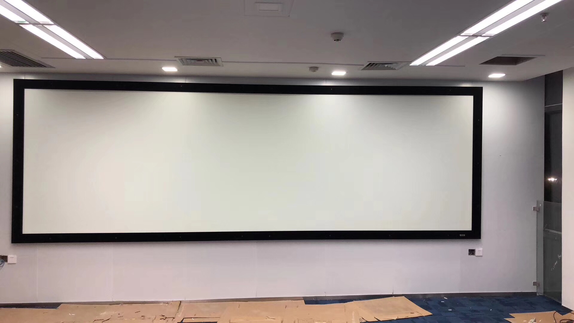 133'' Fixed Frame Projection Screen Wall Mount Projector Screen with competitive price online